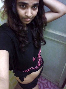 Indian Cute College Girl Xxxxix.....