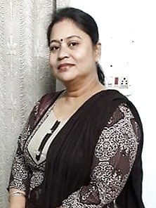 Bbw Sudeshna Exposed Her Beauty And Boobs