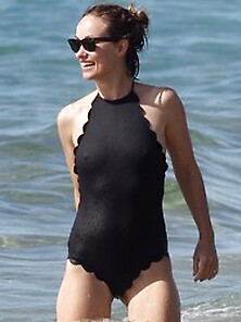 Olivia Wilde Pokies In Black Swimsuit On The Beach In Hawaii