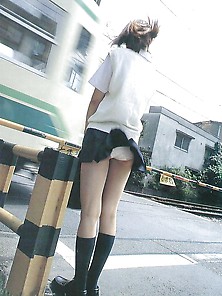 Japanese Girl Upskirts 31