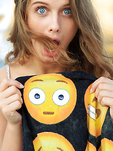 Emoji-Loving Blue-Eyed Brunette Teen Gives Upskirt Shots Outdoor