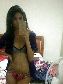 Beautiful Punjabi Teen - Selfie Nudes Leaked