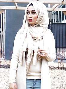 Real Bengali Clothed Uk Hijabi Girl Not Arabic