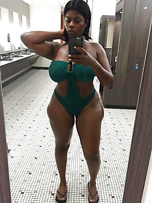 Black Women: Bikini's 14