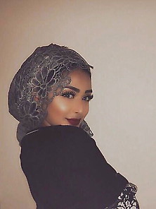 Pakistani Hijabi