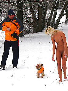 Lucie Nude In Winter: Look Who Is Dressed!