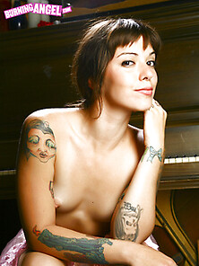 Pretty Tattooed Girl Jane Strips On Piano