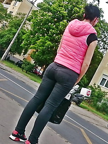 Hungarian Street Candid X Nice Ass On Black Jeans