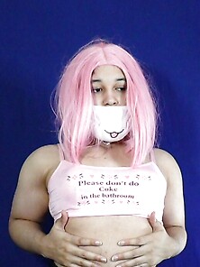 Teen Sissy Poses For Cam