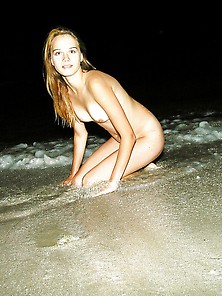 Erotic Nude Girl N38