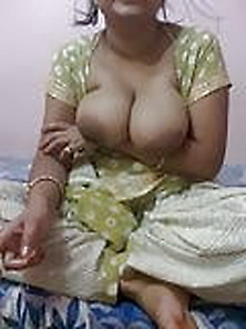 Bengali Big Boobs Aunty
