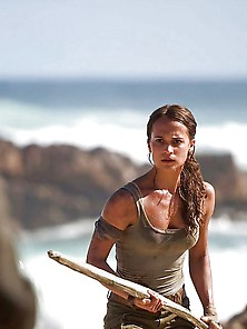Alicia Vikander In Tomb Raider 2018 Promos