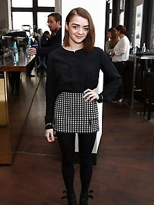 Maisie Williams In Pantyhose