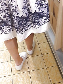 Milf Up Skirt In Supermarket