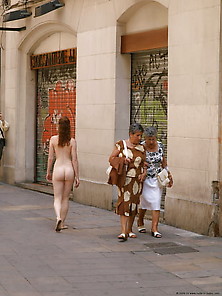 Isabel Nude In The City