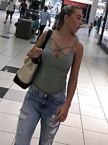 Sexy Mall Teen With Lovely Tits