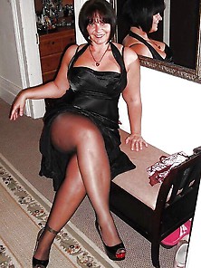 Perfect Milfs With Sexy Thick Legs In Stockings