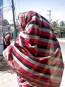 Bangladeshi Mature Women From The Rear