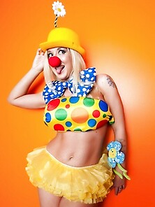 Leya The Clown