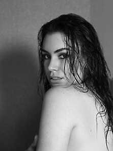 Sexy Pics Of Sophie Simmons
