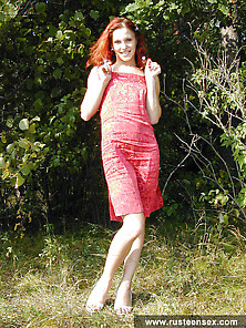 Teen Redhead Posing Naked Outdoor