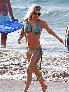 Stacy ''fergie'' Ferguson - Bikini - Hawaii,