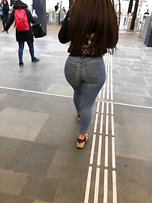 Beautiful Ass In Jeans 7