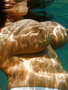 Big Tits Under Water 13