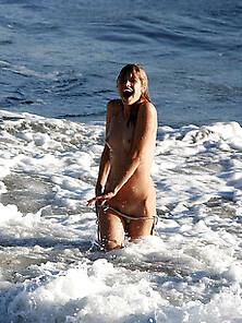 Julie Ordon Topless And Hot Bikini Photoshoot