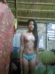 Filipina Facebook Girl-Jhaycee Nhiicxs