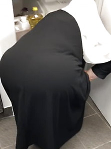Arab Arabe Beurette Hijab Big Ass & Titts Candid Pics