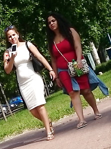 Hungarian Street Candid : Young Gipsy Sluts