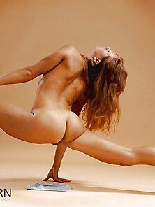 Yoga - Erotic Art Photos