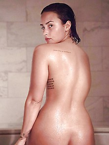 Demi Lovato Nude Bath