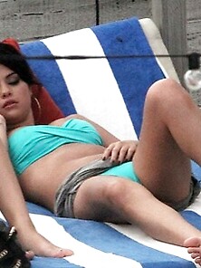 Kinky Hottie Selena Gomez Gets Comfy In Teal Her Bikini