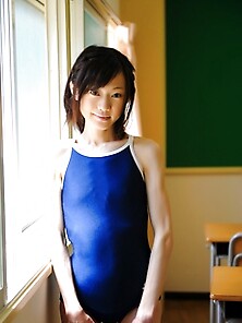 Skinny Asian Babe Looks Super Cute In Her Swimsuit