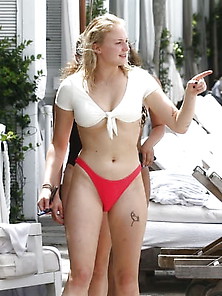 Sophie Turner's Fat Ass