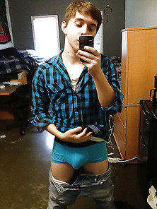 Guys In Underwear And Bulges (Found On The Net) 23