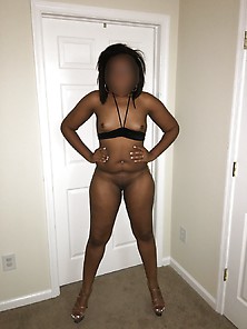 Applebee's Waitress Nude Pics Leaked