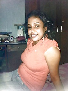 Sri Lanka Hot Girl In Room