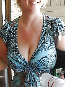 Sexy Busty Mature Wife Cassie