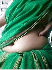Indian Housewife Hot Navel Expose