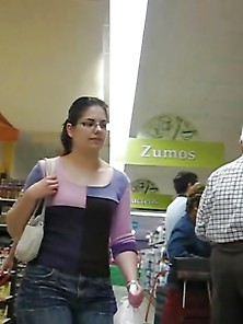 Geeky Girl With A Sexy Phat Ass In Tight Jeans At The Mall