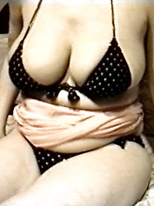 Sag - Wife's Bikini Boobs 02