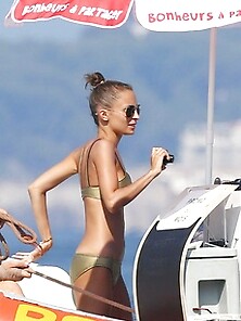 Sexy Nicole Richie Bikini Candids In Cannes