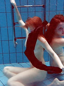 Simonna And Diana Underwatershow