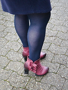 Saskia With New Boots By Laura Vita