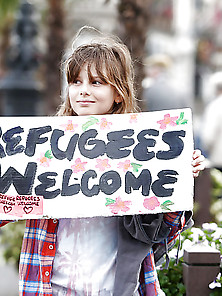 Refugee - Fluechtlinge 3