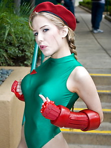 Crystal Grazianos' Cosplay(Mostly Cammy)