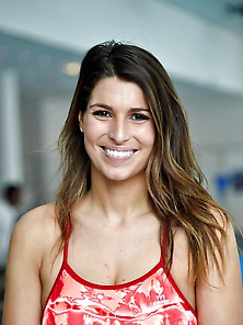Laury Thilleman : The Gallery
